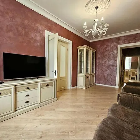 Apartment Luxury In The Center Chisinau